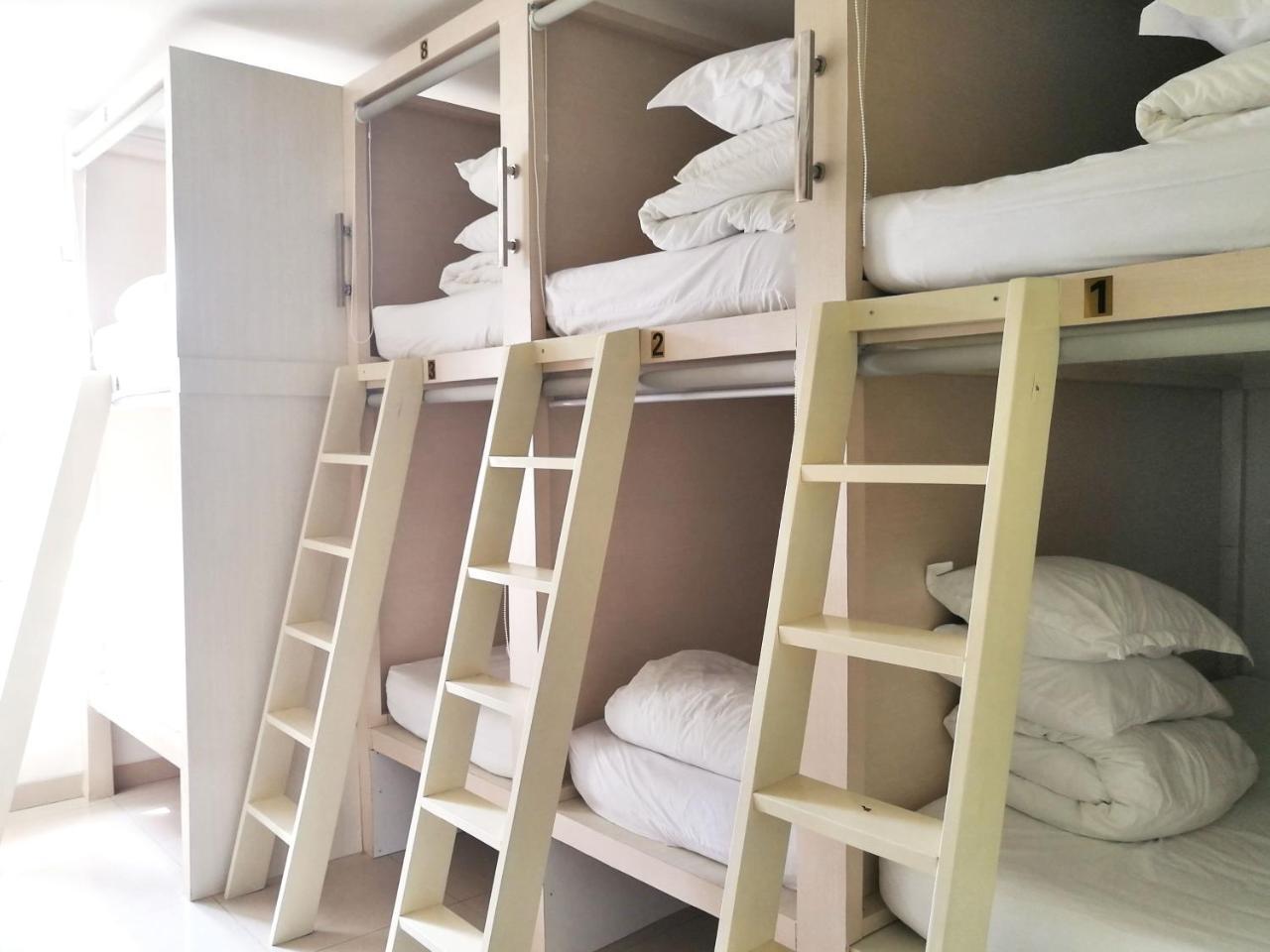 Homiestay Jakarta Exterior photo